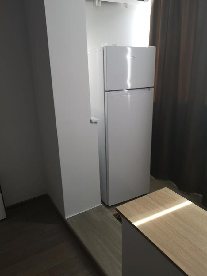 Gara Dinu Appartement Boekarest Buitenkant foto